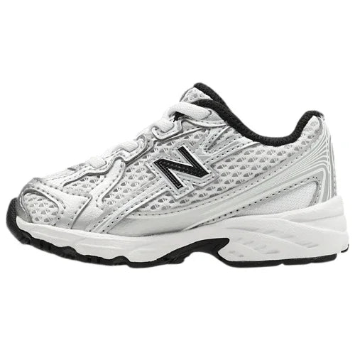 Sapatilha New Balance 740