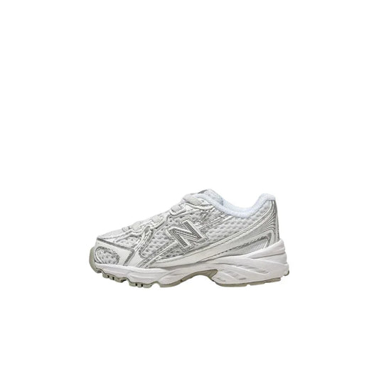Sapatilha New Balance 740