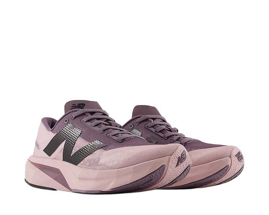 Sapatilha New Balance FuelCell Rebel v4