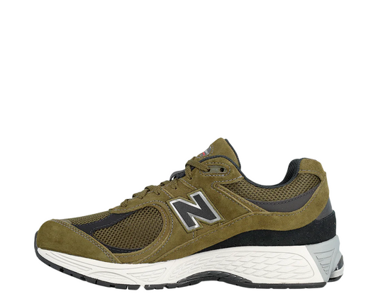 Sapatilha New Balance 2002r