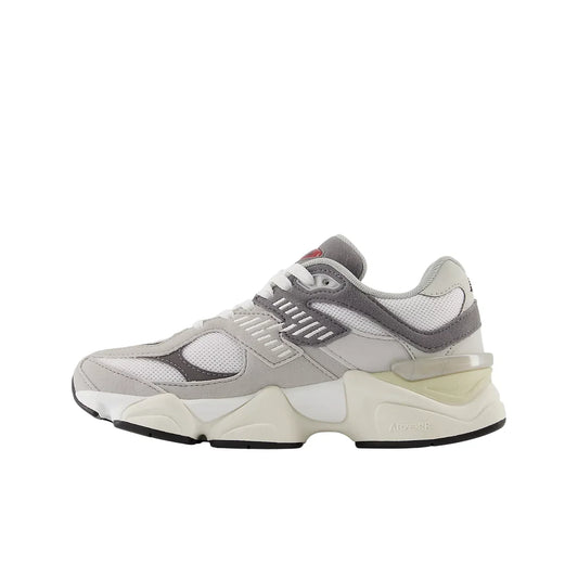 Sapatilha New Balance 9060