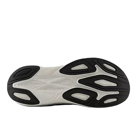Sapatilha New Balance More v6