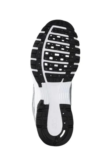 Sapatilha Nike P-6000