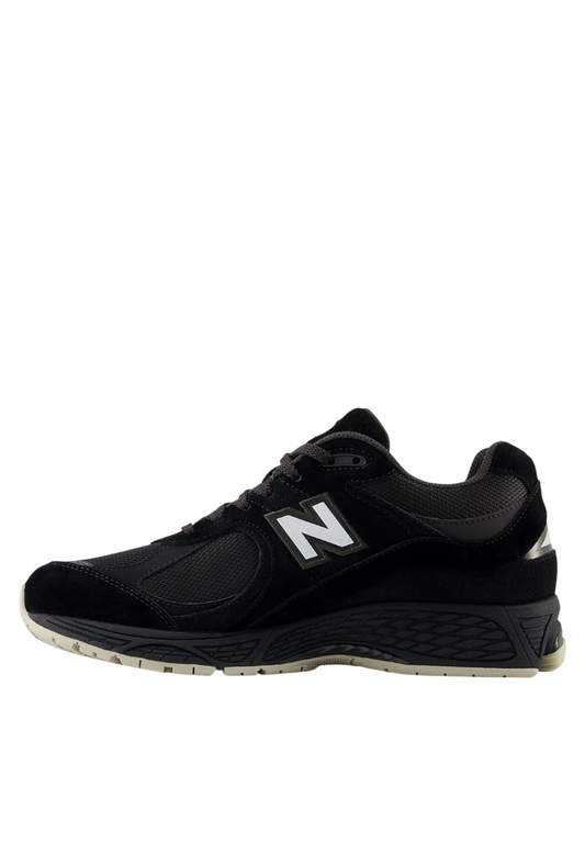 Sapatilha New Balance 2002r