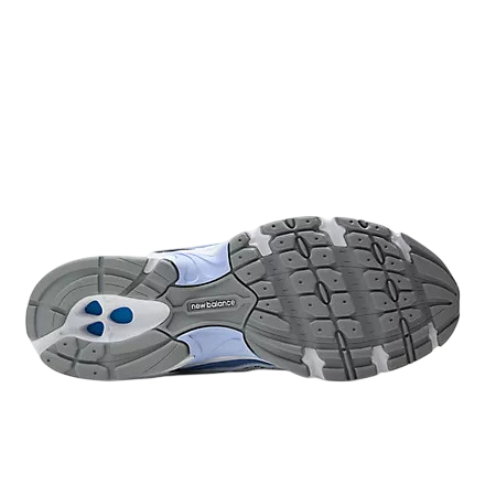 Sapatilha New Balance 740