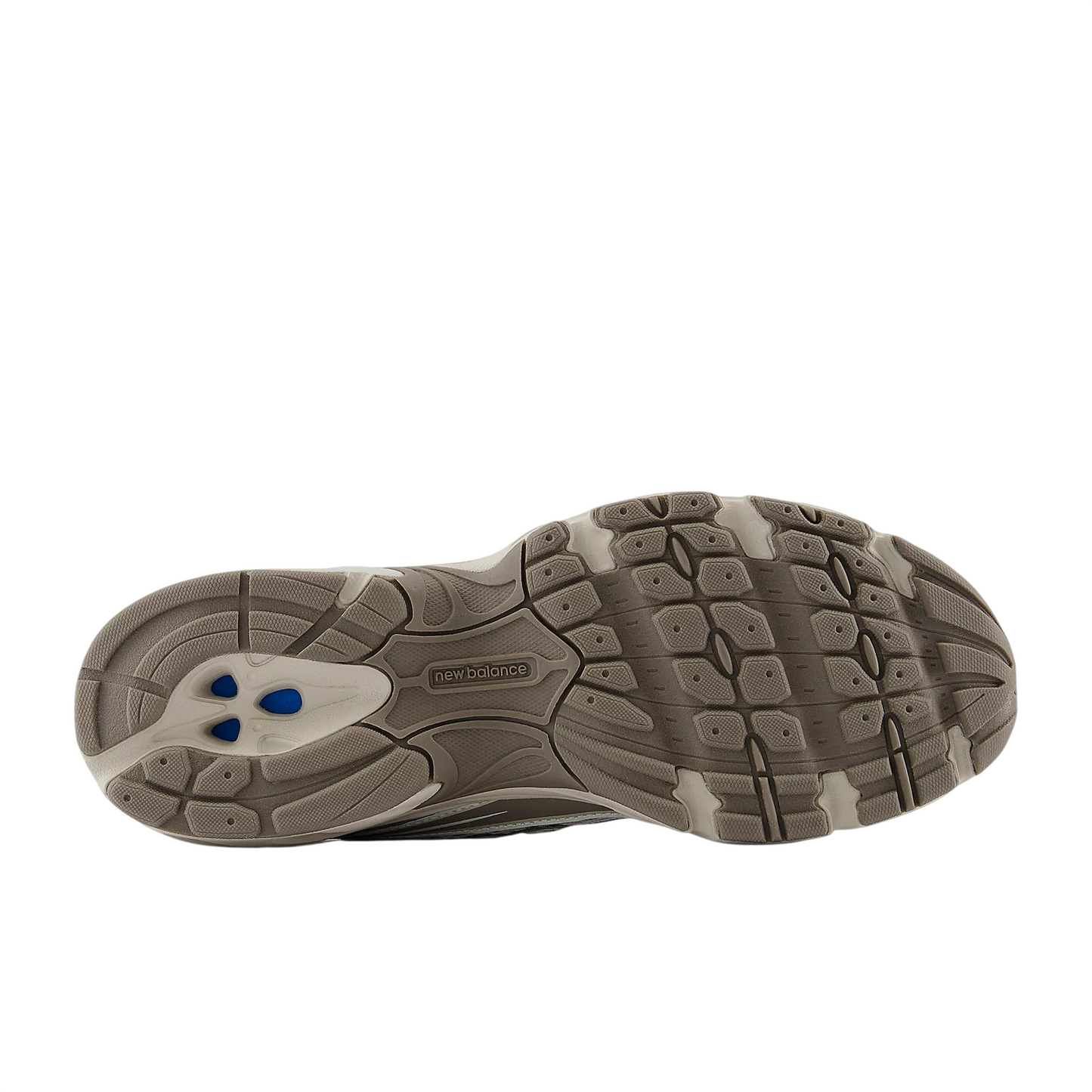 Sapatilha New Balance 740