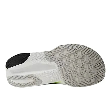Sapatilha New Balance Rebel v5