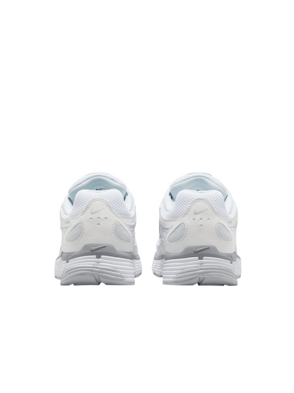 Sapatilha Nike P-6000