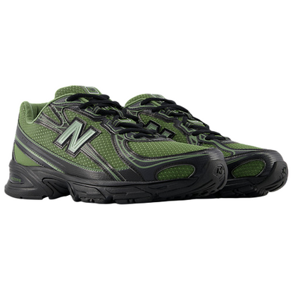 Sapatilha New Balance 740