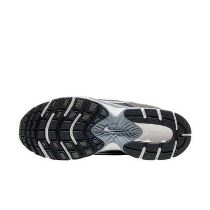Sapatilha Nike V5 RNR