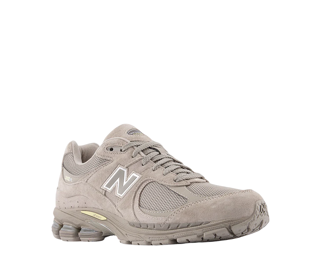 Sapatinha New Balance 2002r