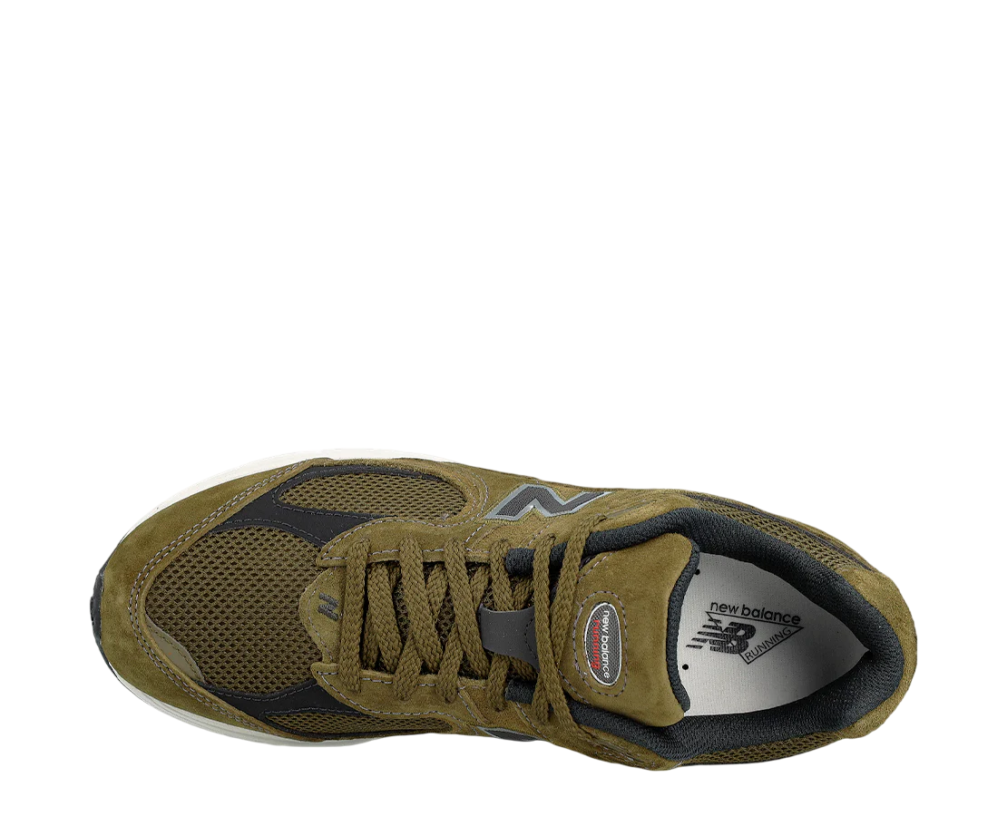 Sapatilha New Balance 2002r