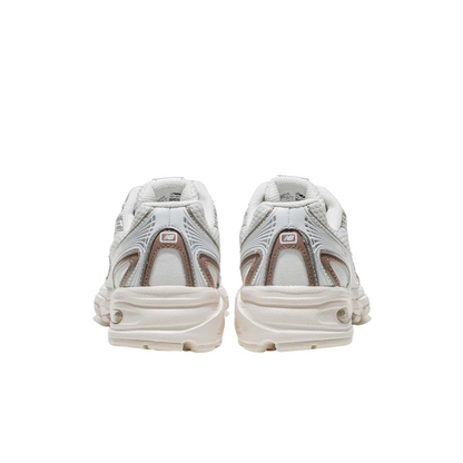 Sapatilha New Balance 740