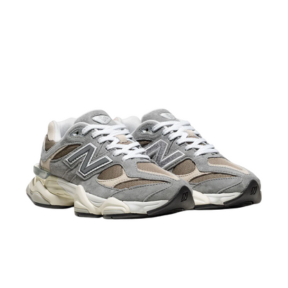 Sapatilha New Balance 9060