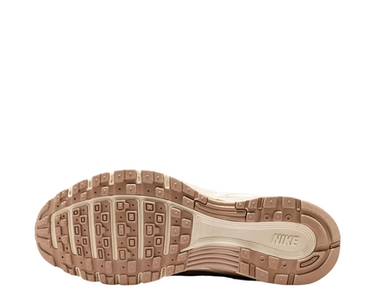 Sapatilha Nike P-6000