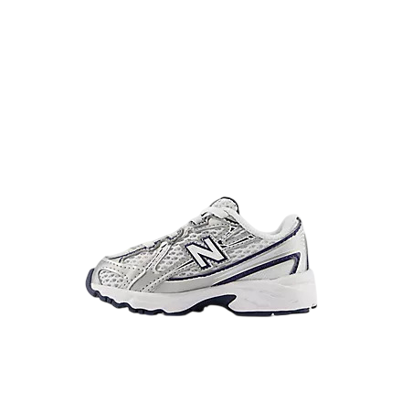 Sapatilha New Balance 740