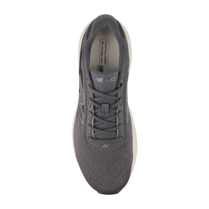 Sapatilha New Balance 680