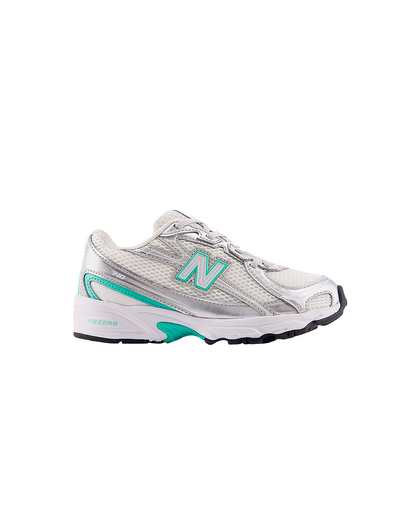 Sapatilha New Balance 740