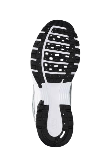 Sapatilha Nike P-6000