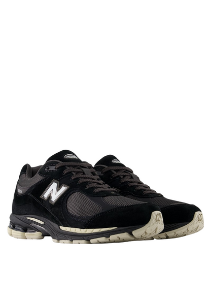 Sapatilha New Balance 2002r
