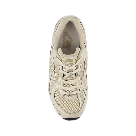 Sapatilha New Balance 740
