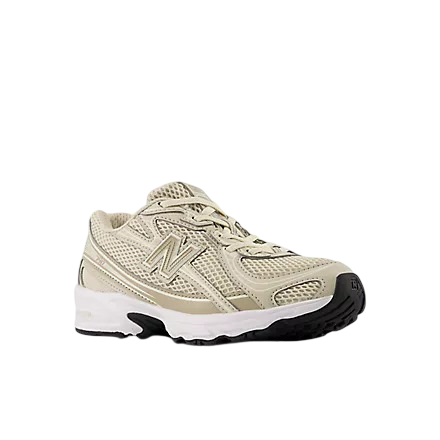 Sapatilha New Balance 740