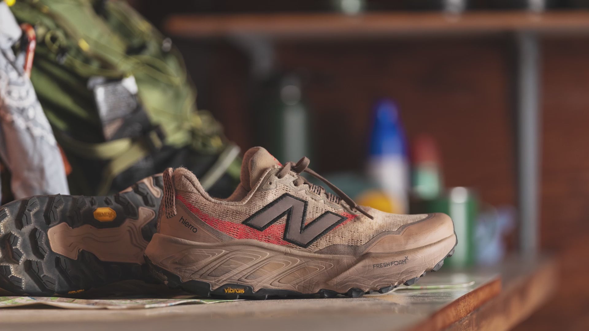 Carregar vídeo: Sapatilhas New Balance Hierro V9