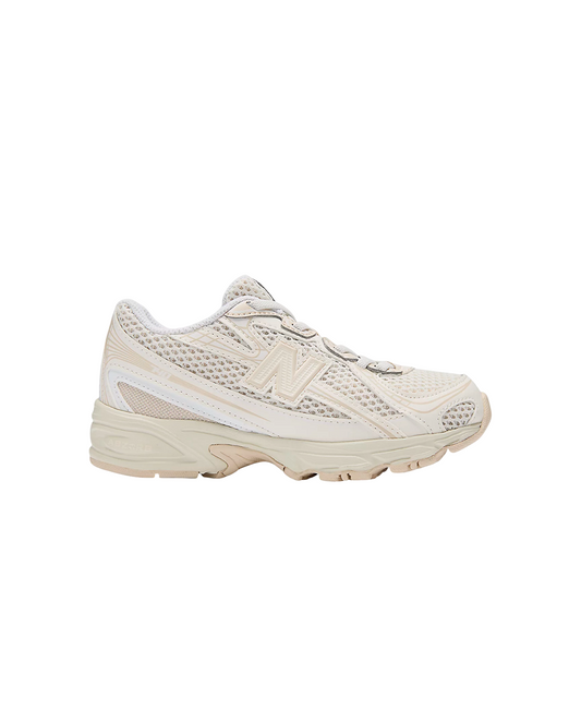 Sapatilha New Balance 740