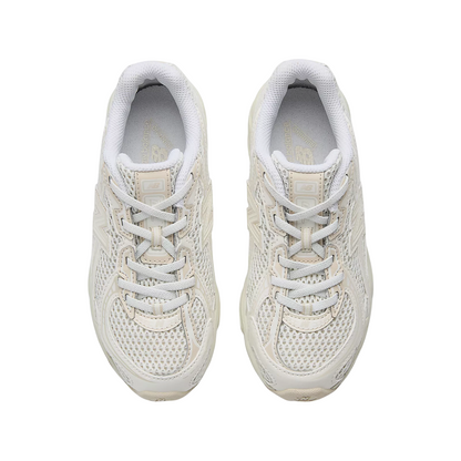 Sapatilha New Balance 740