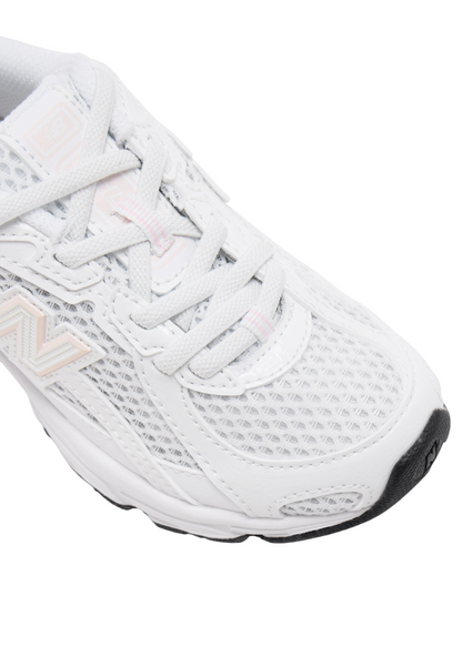 Sapatilha New Balance 740