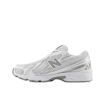 Sapatilha New Balance 740