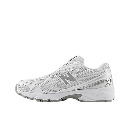 Sapatilha New Balance 740