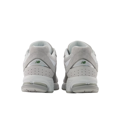 Sapatilha New Balance 2002R