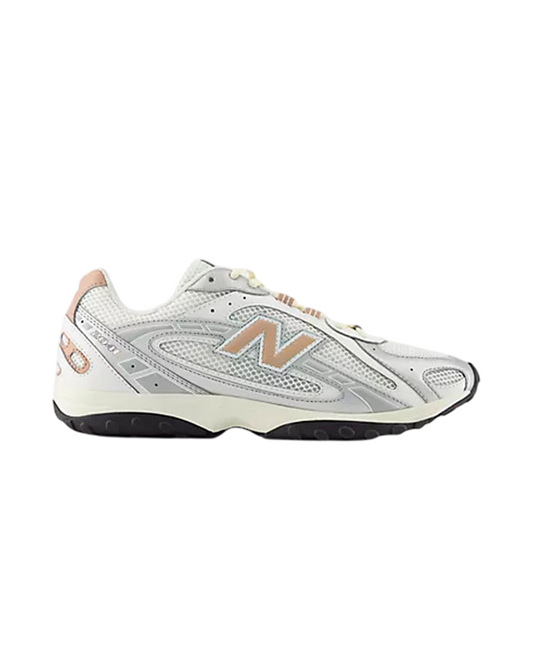 Sapatilha New Balance 204L