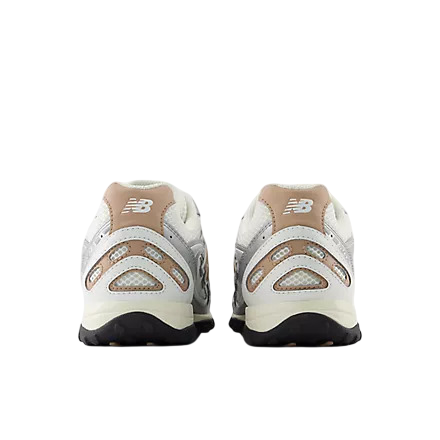 Sapatilha New Balance 204L