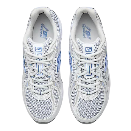 Sapatilha New Balance 740