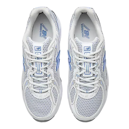 Sapatilha New Balance 740