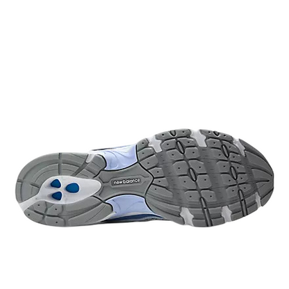 Sapatilha New Balance 740