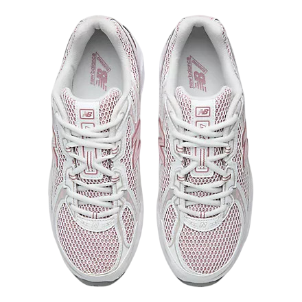 Sapatilha New Balance 740