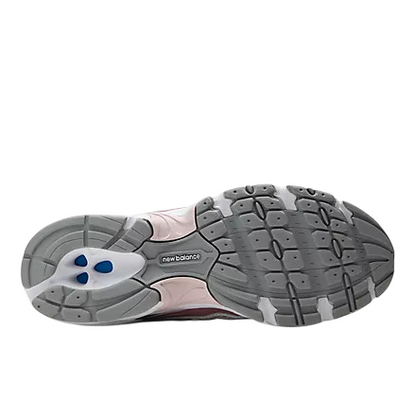 Sapatilha New Balance 740
