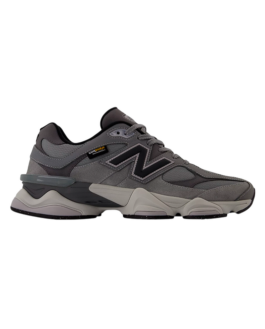 Sapatilha New Balance 9060