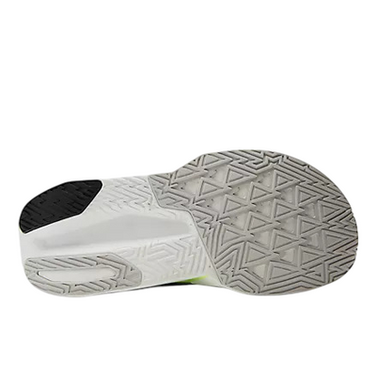 Sapatilha New Balance Rebel v5