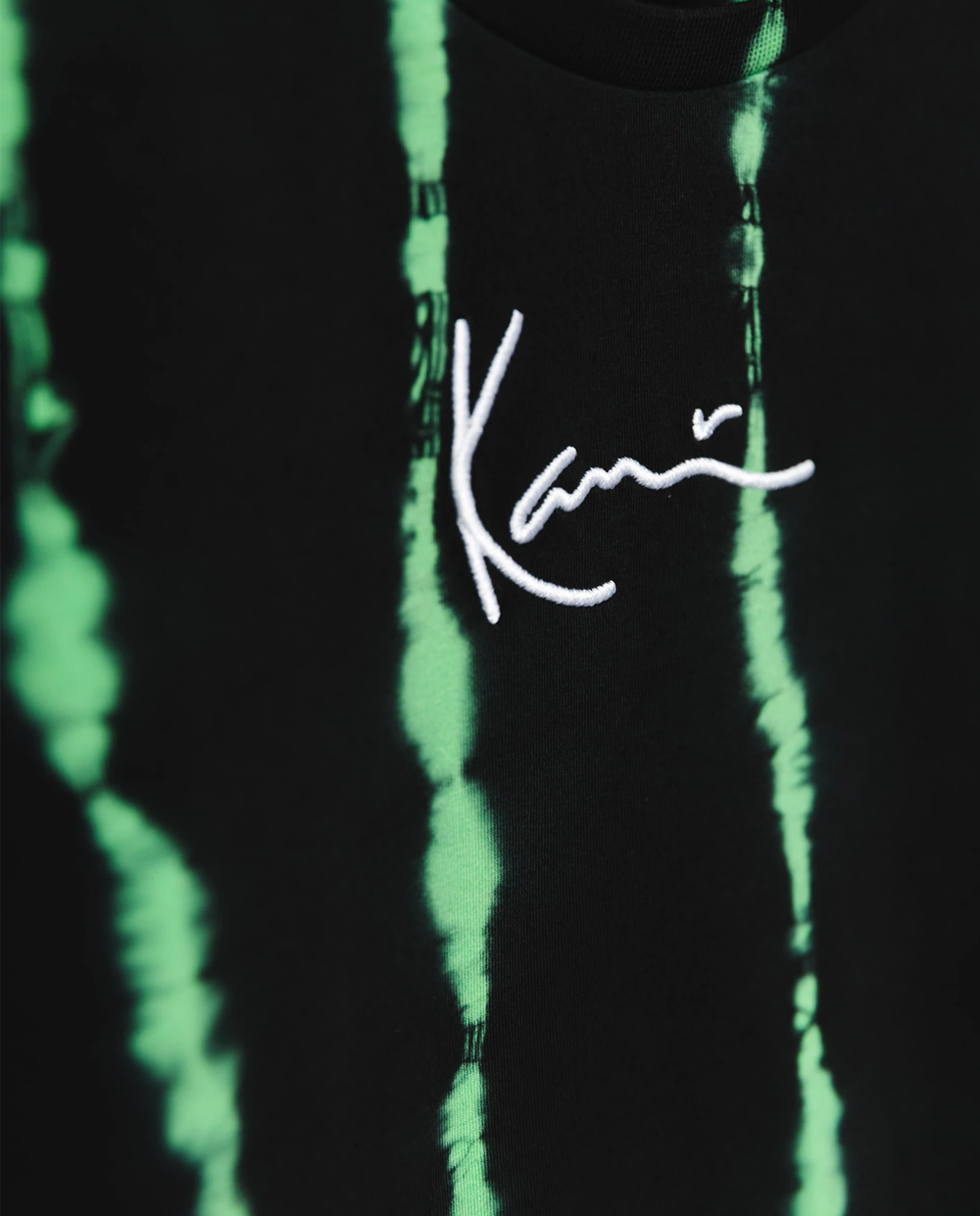 T-Shirt Karl Kani Preta com Verde