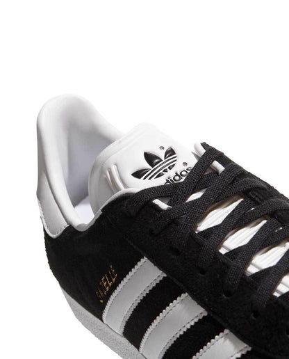 Adidas Gazelle Pretas com Riscas Brancas